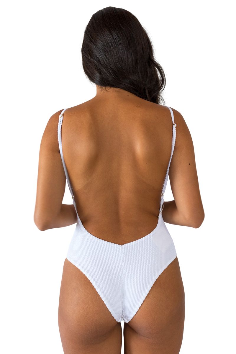 Blanco Arena One Piece